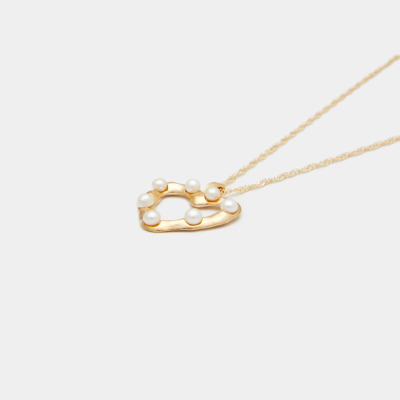 Lulu Freshwater Pearl Heart Necklace in Gold