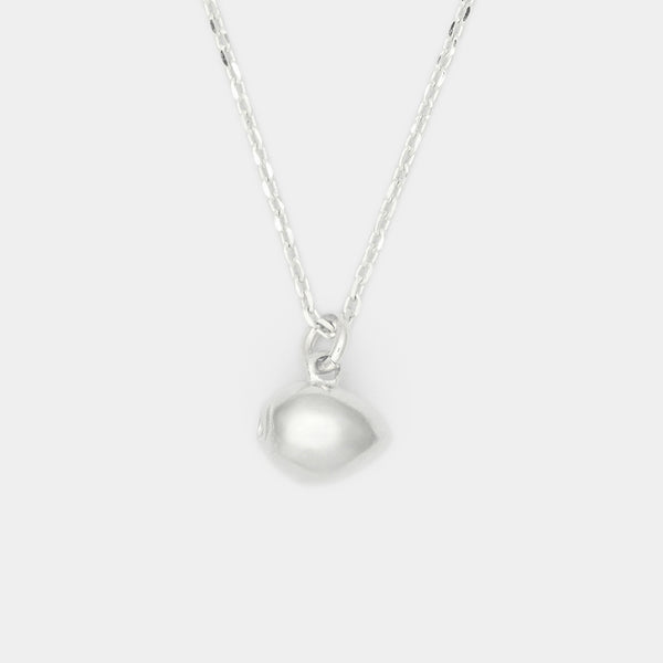L'Olive Necklace in Silver