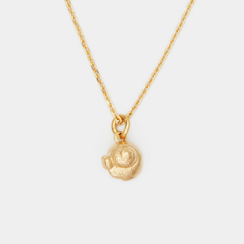 L'Escargot Necklace in Gold