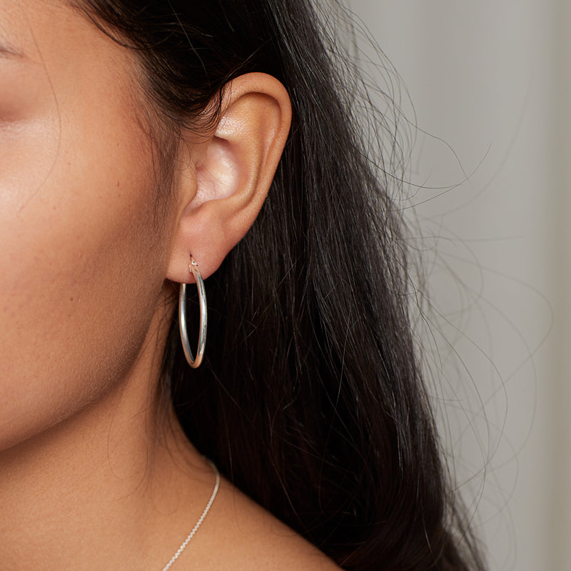 Andrea Hoops in Silver