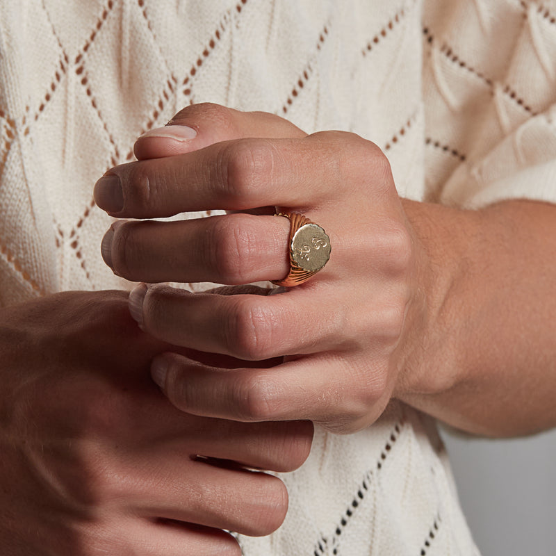 Julius Signet Ring in Gold