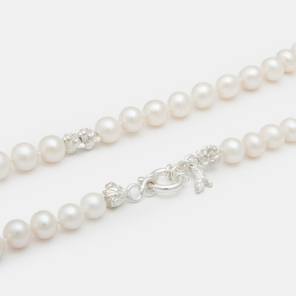 Louis III Pearl Necklace in Silver